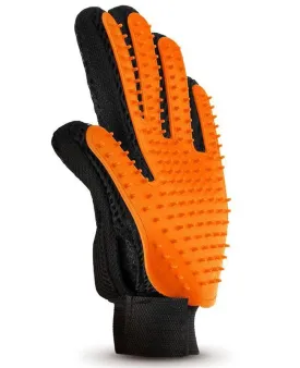 Wahl De-Shedding Glove for Grooming Dogs and Cats