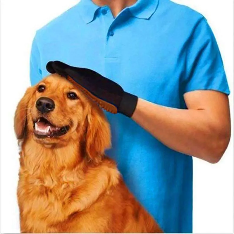 Wahl De-Shedding Glove for Grooming Dogs and Cats